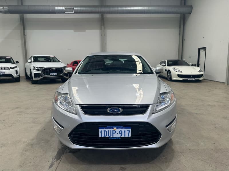 2011 Ford Mondeo Zetec MC photo 2