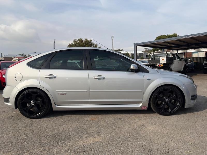 2007 Ford Focus XR5 Turbo LS photo 3
