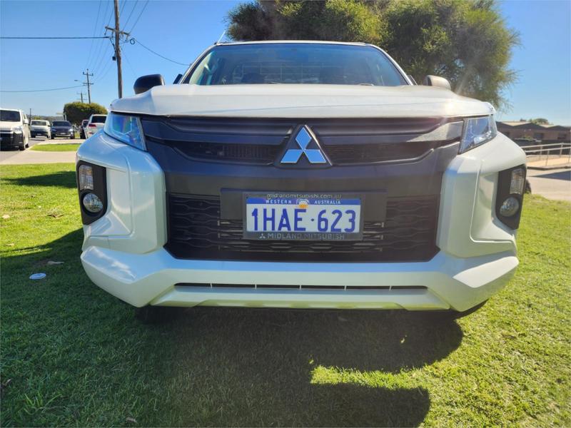 2020 Mitsubishi Triton GLX MR MY20 REAR WHEEL DRIVE photo 3