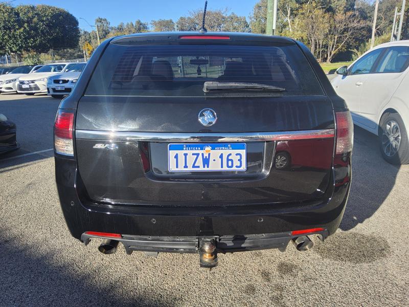 2013 Holden COMMODORE SV6 $9990 photo 5