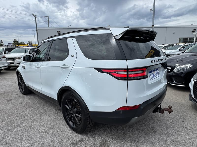 2017 Land Rover Discovery SD4 SE Series 5 photo 3