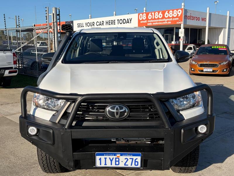 2022 Toyota Hilux SR GUN126R 4X4 photo 2