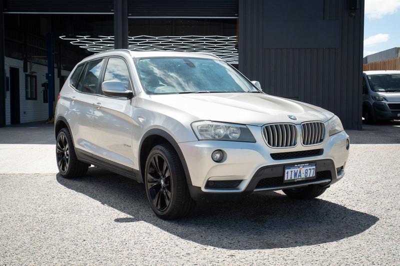 2011 BMW X3 xDrive28i F25 photo 3