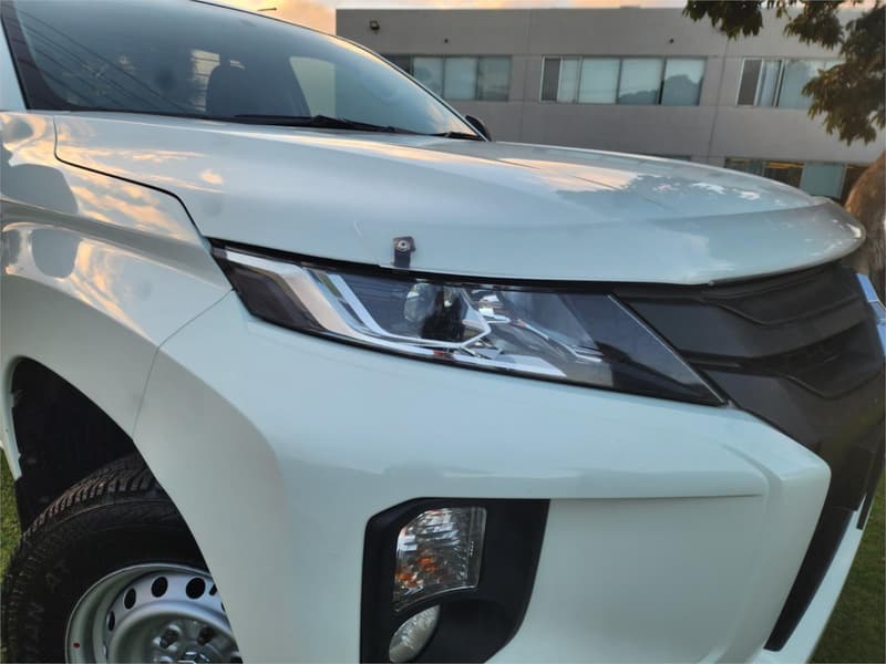 2019 Mitsubishi Triton GLX MR MY20 REAR WHEEL DRIVE photo 2