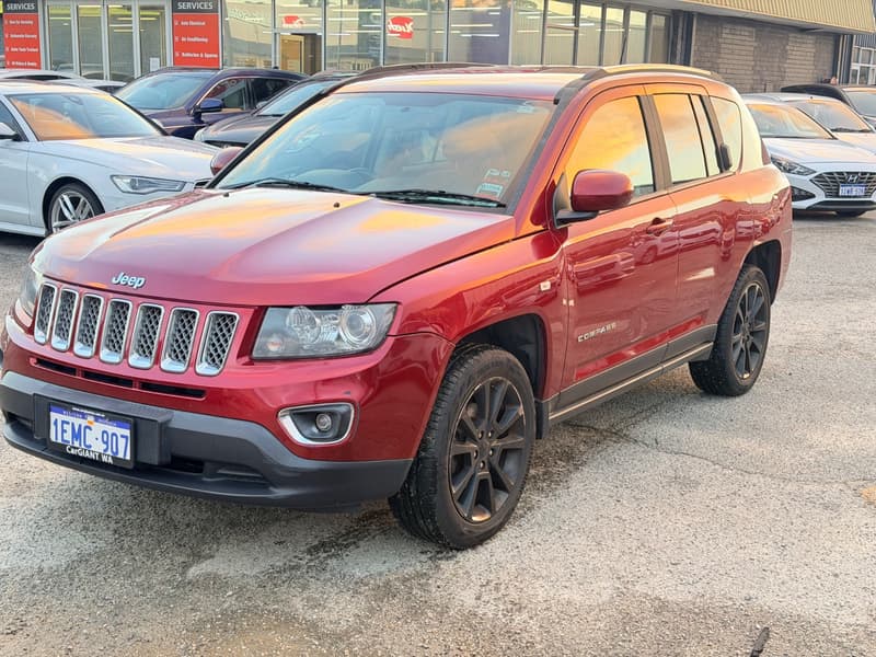 2014 Jeep COMPASS LIMITED (4x4) photo 2
