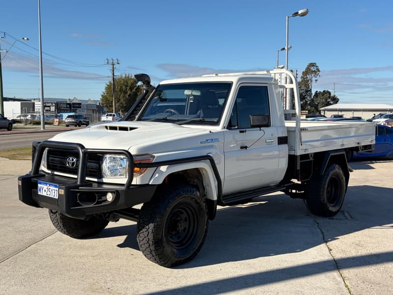 2017 Toyota Landcruiser Workmate VDJ79R 4X4 photo 3