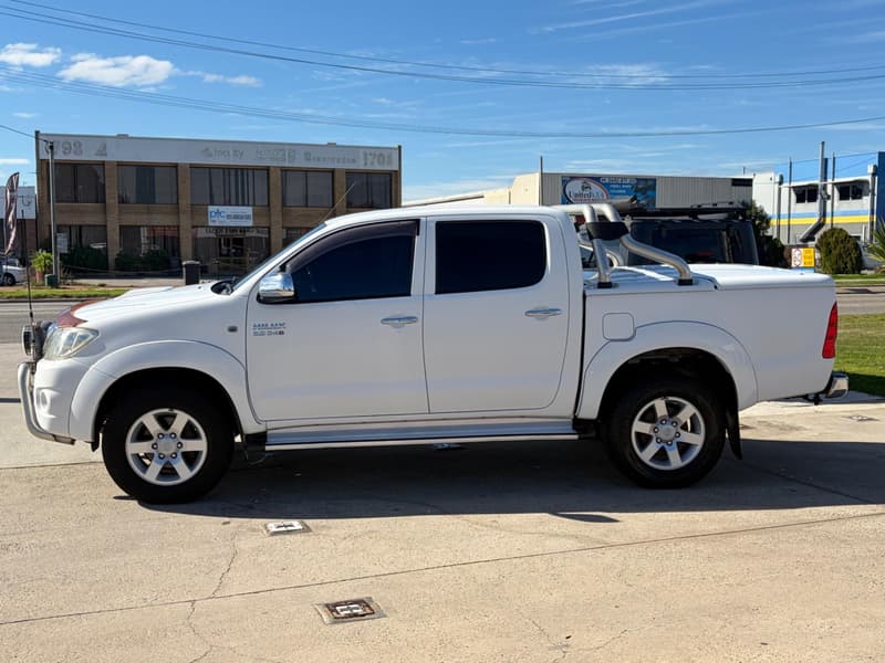 2010 Toyota Hilux KUN26R MY10 SR5 Utility Dual Cab 4dr Auto 4sp, 4x4 880kg 3.0DT All Wheel Drive photo 4