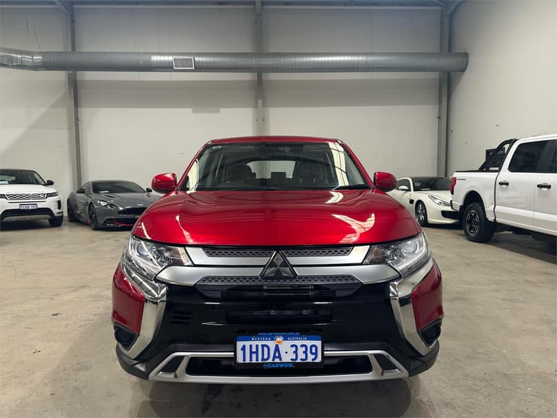 2020 Mitsubishi Outlander ES ZL photo 2