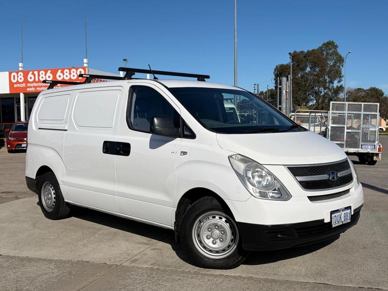 2011 Hyundai iLoad TQ-V — primary photo