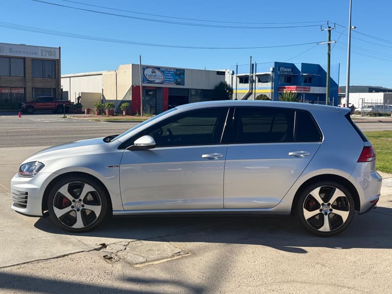 2016 Volkswagen Golf GTI 7 photo 4