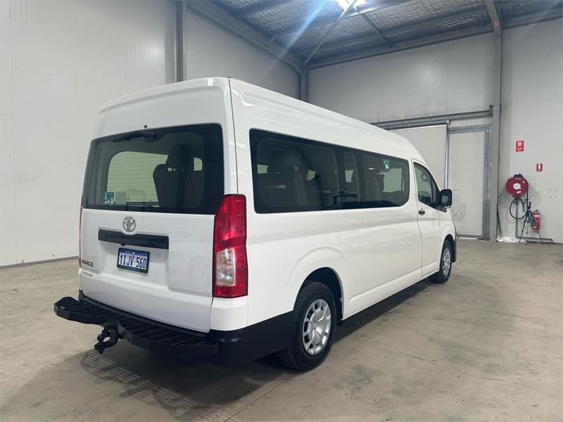 2020 Toyota Hiace Commuter GDH322R photo 5
