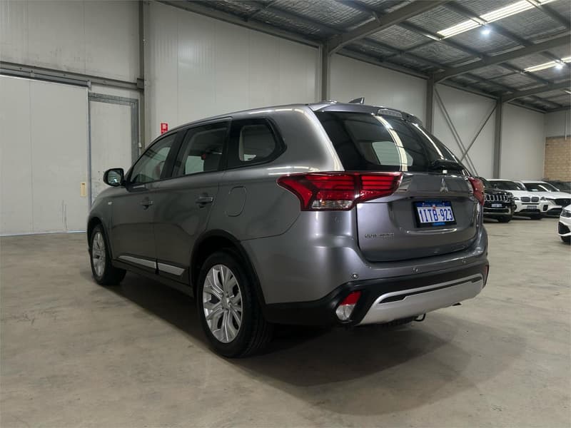 2020 Mitsubishi Outlander ES ZL photo 4
