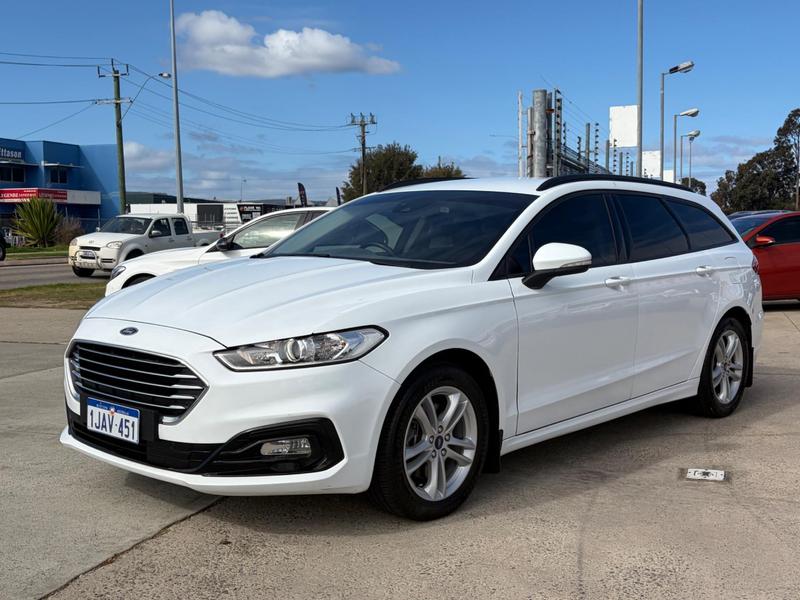 2019 Ford Mondeo Ambiente MD photo 3