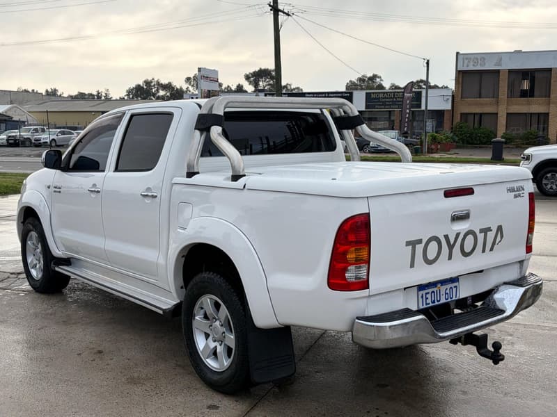 2010 Toyota Hilux SR5 KUN26R 4X4 photo 5