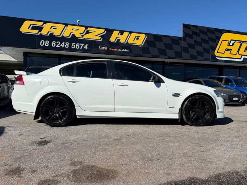 2012 Holden COMMODORE SV6 photo 2