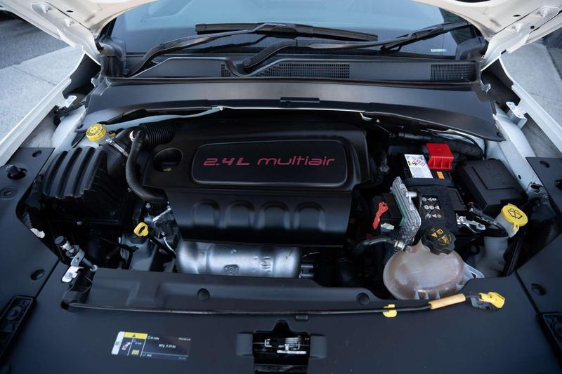 2022 Jeep Compass S-Limited M6 photo 5