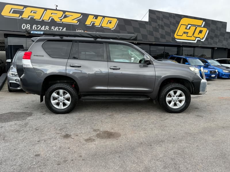 2013 Toyota LANDCRUISER PRADO GXL (4x4) photo 2