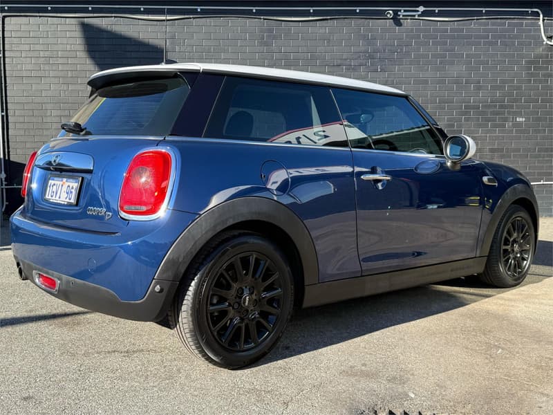 2015 Mini Cooper D F56 photo 3