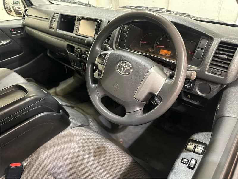 2018 Toyota Hiace Commuter KDH223R ELWB High Roof photo 4