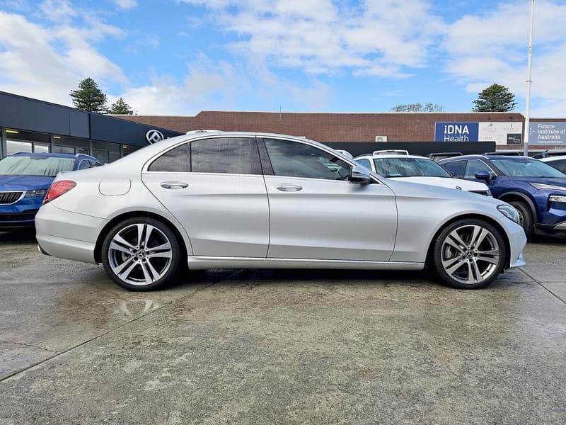 2020 Mercedes-Benz C-Class C300 Auto photo 5