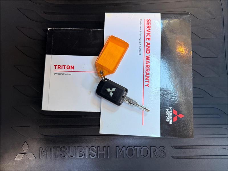 2020 Mitsubishi Triton GLX ADAS MR 4X4 photo 3