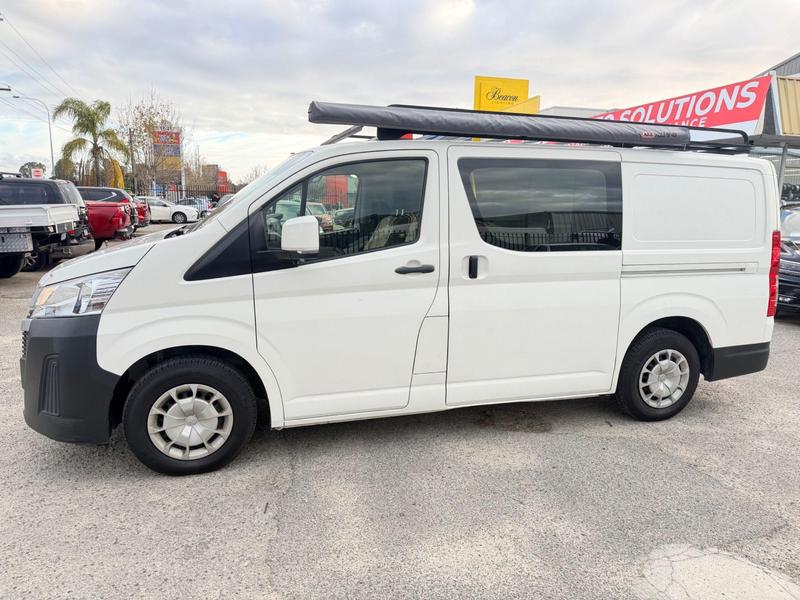 2020 Toyota Hiace GDH300R LWB photo 4