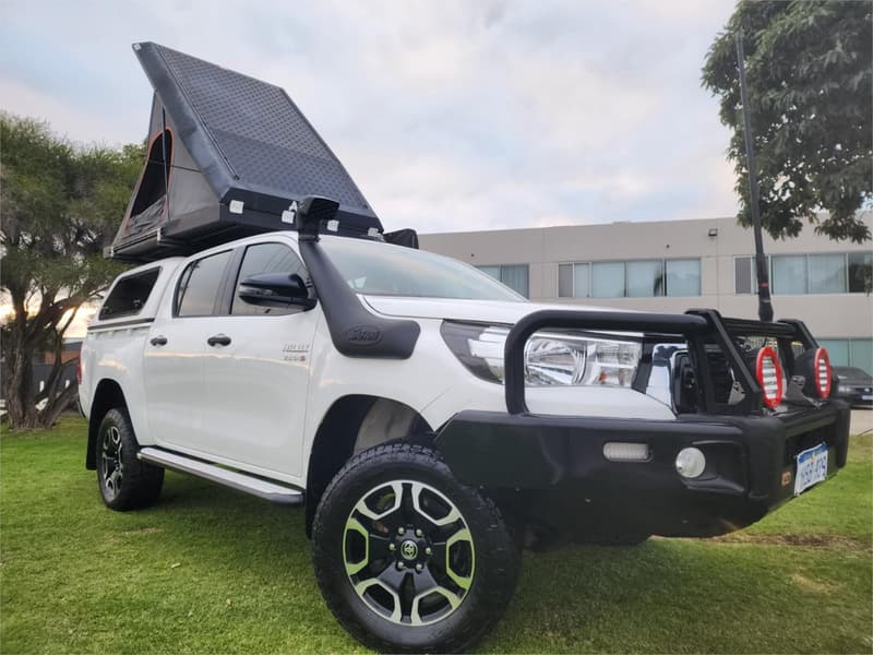 2018 Toyota Hilux SR GUN126R 4X4 — primary photo
