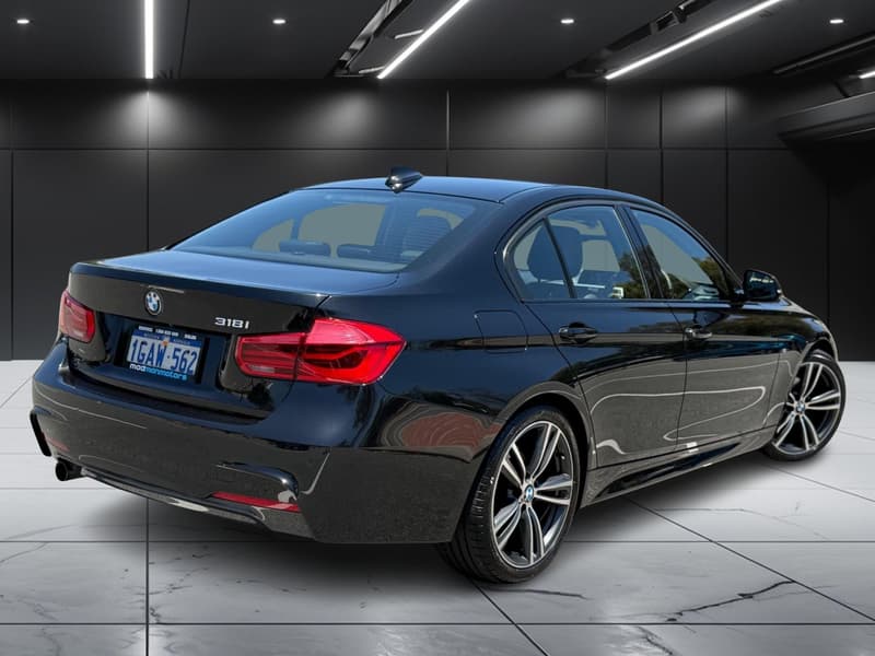 2016 BMW 3 Series 318i M Sport F30 LCI photo 5