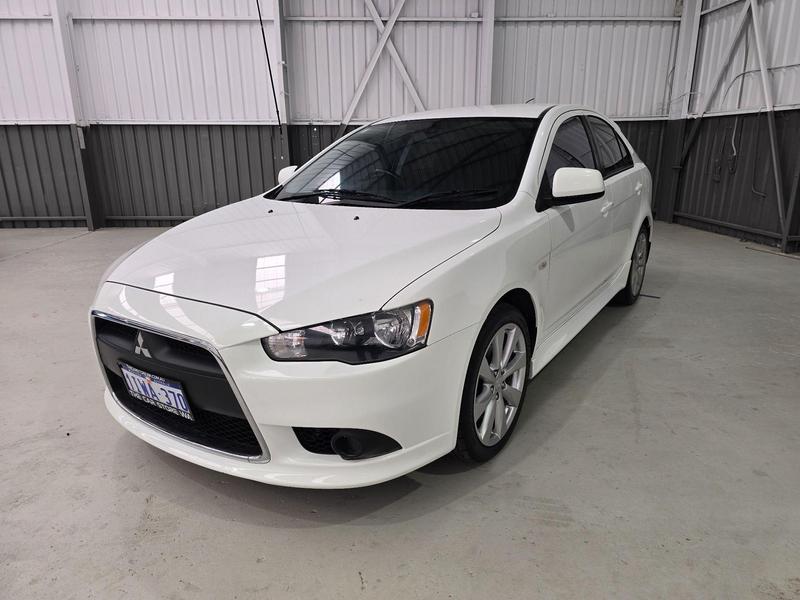 2014 Mitsubishi Lancer GSR CJ photo 3