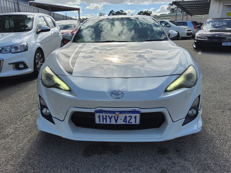2015 Toyota 86 GTS BLACKLINE photo 2