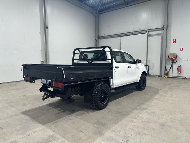 2019 Toyota Hilux SR GUN126R 4X4 photo 5