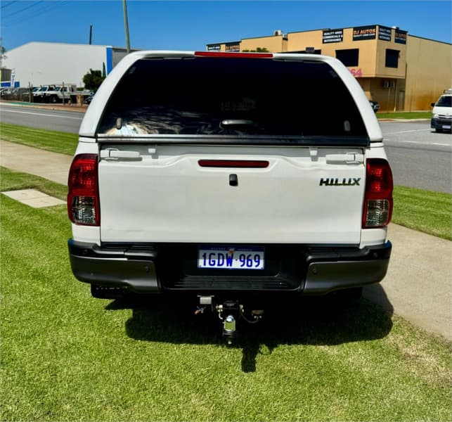 2016 Toyota Hilux WORKMATE (4x4) GUN125R 4X4 photo 5