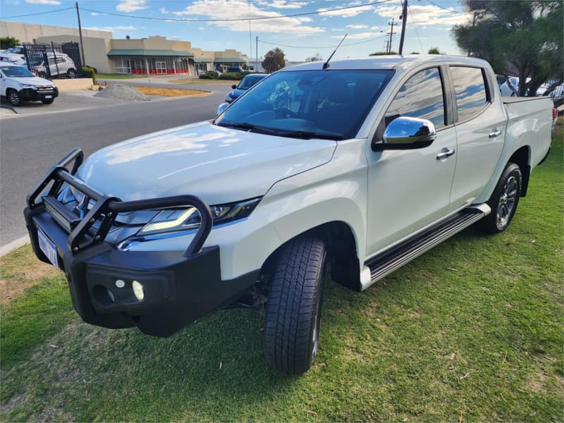 2021 Mitsubishi Triton GLS MR 4X4 photo 4