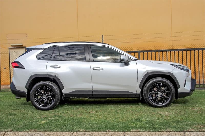 2022 Toyota RAV4 CRUISER (AWD) HYBRID AXAH54R photo 2