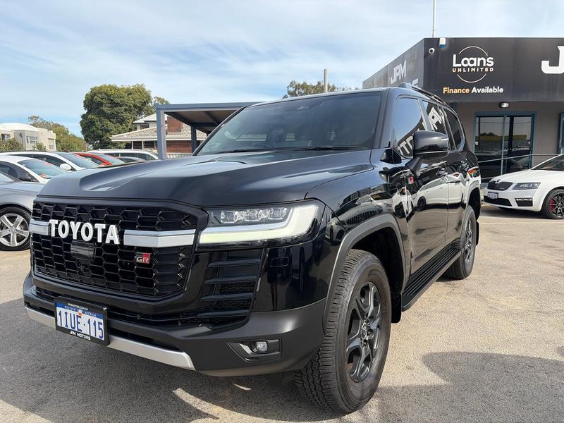 2025 Toyota Landcruiser GR Sport FJA300R photo 3