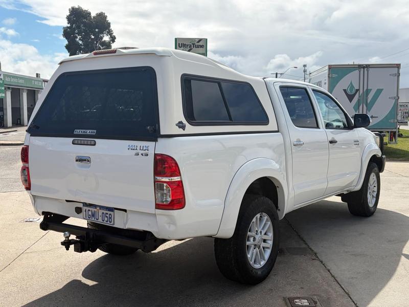 2012 Toyota Hilux SR5 KUN26R 4X4 photo 5