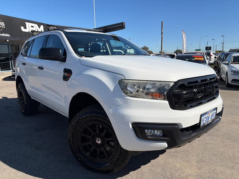 2015 Ford Everest AMBIENTE UA