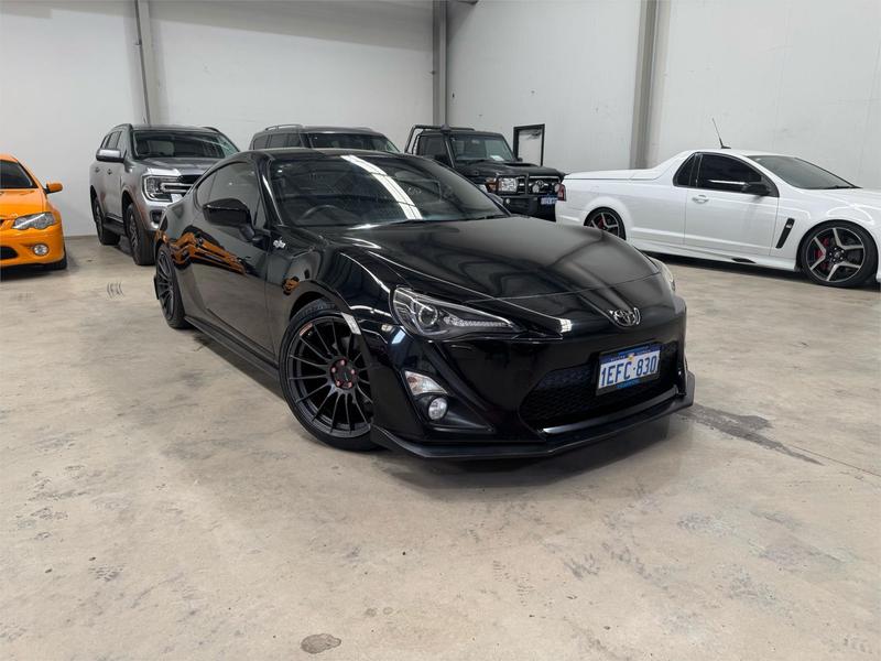 2013 Toyota 86 GTS ZN6 photo 3