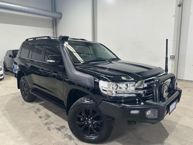 2019 Toyota Landcruiser VX VDJ200R photo 3