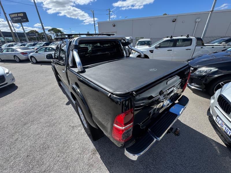 2014 Toyota HILUX SR5 (4x4) photo 4