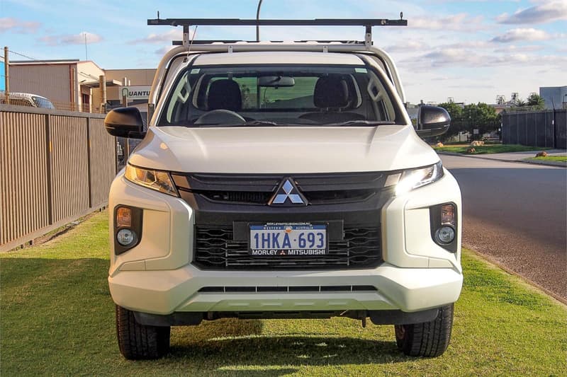 2021 Mitsubishi Triton GLX MR 4X4 photo 5