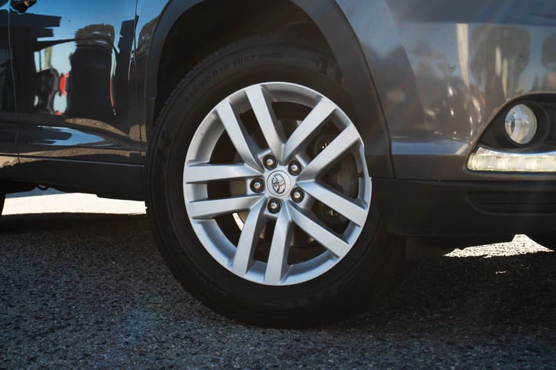 2015 Toyota Kluger GX GSU50R photo 2