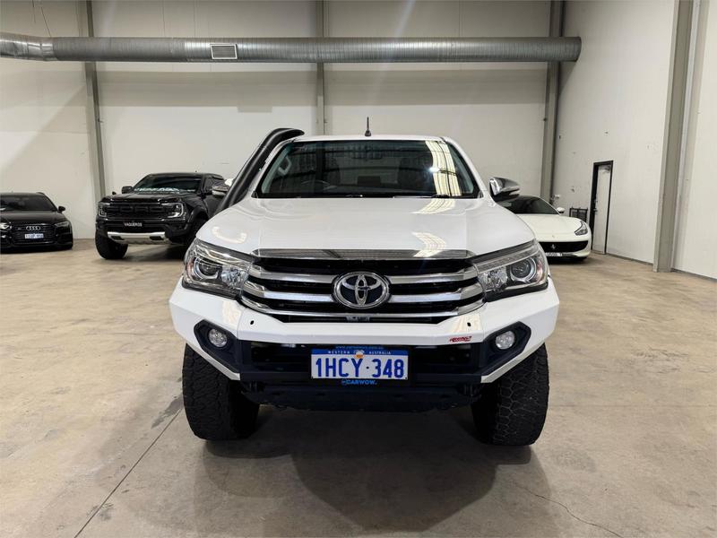 2016 Toyota Hilux SR5 GUN126R 4X4 photo 2
