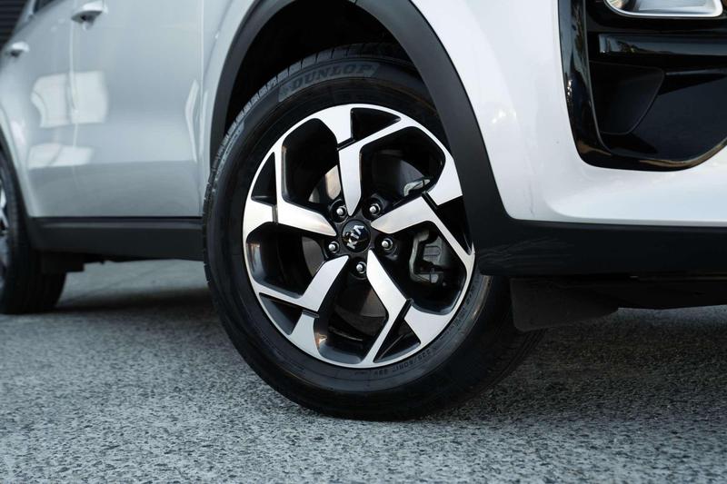 2020 Kia Sportage S QL photo 2