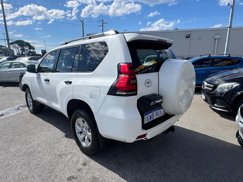 2019 Toyota LANDCRUISER PRADO GX (4x4) photo 3