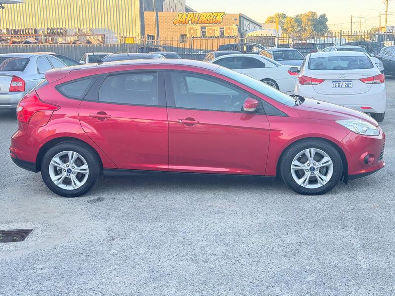 2014 Ford FOCUS TREND photo 4