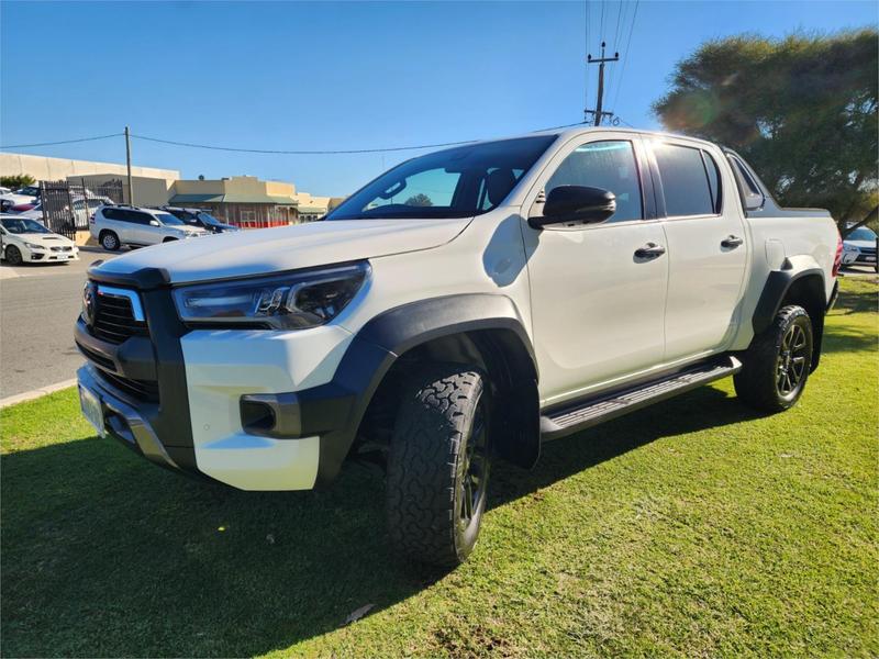 2022 Toyota Hilux ROGUE (4x4) GUN126R 4X4 photo 4
