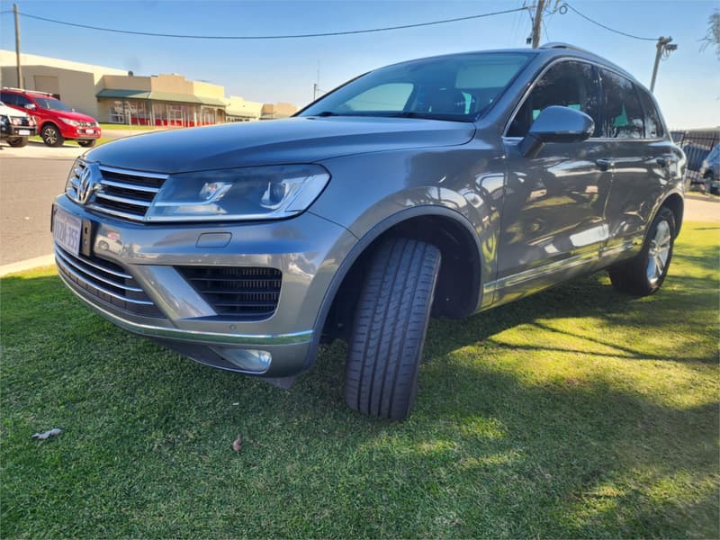 2015 Volkswagen Touareg 150 TDI ELEMENT 7P MY16 photo 3