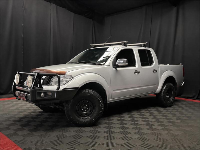 2011 Nissan Navara ST-X (4x4) D40 4X4 photo 2