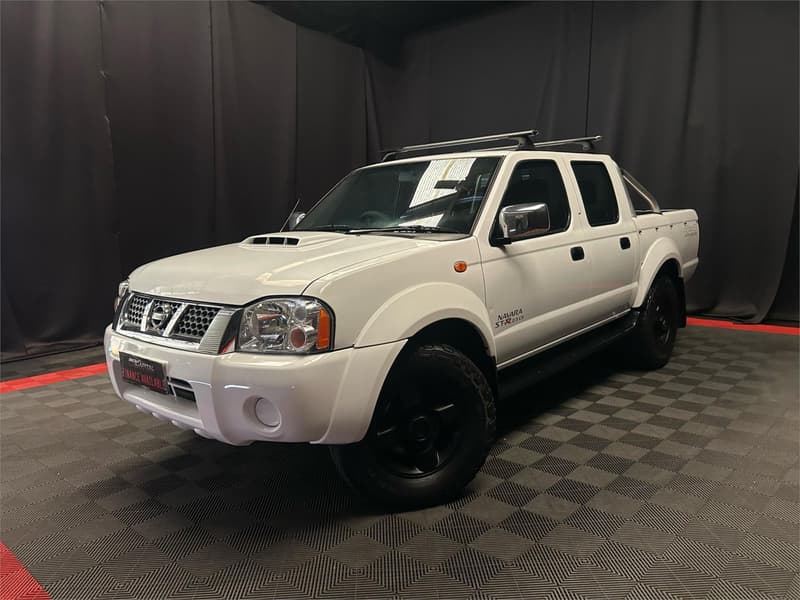 2012 Nissan Navara ST-R D22 4X4 photo 2